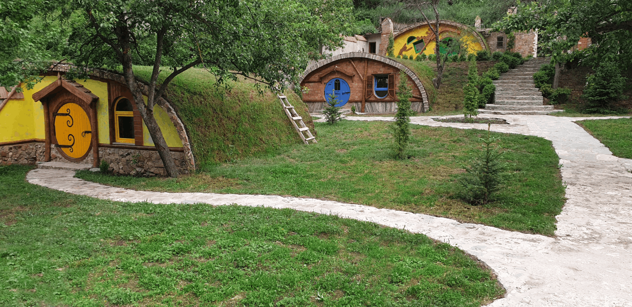 - HOTELS IN REGIONS DILIJAN ``COZY HOUSE``